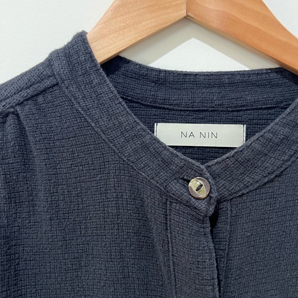 NA NIN Gloria Waffled Top Faded Black - Picture 7 of 8